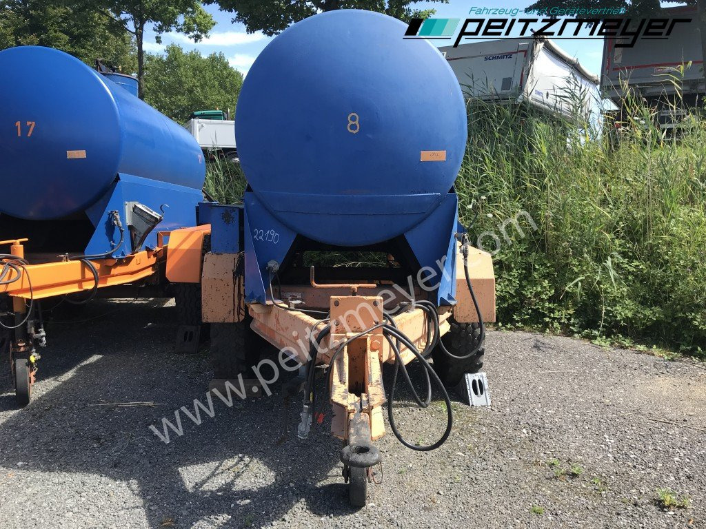 BATHE TANDEMANHÄNGER Bitum / Teerkocher 3,5 m³ - Tank aanhanger: afbeelding 4 BATHE TANDEMANHÄNGER Bitum / Teerkocher 3,5 m³ - Tank aanhanger: afbeelding 4