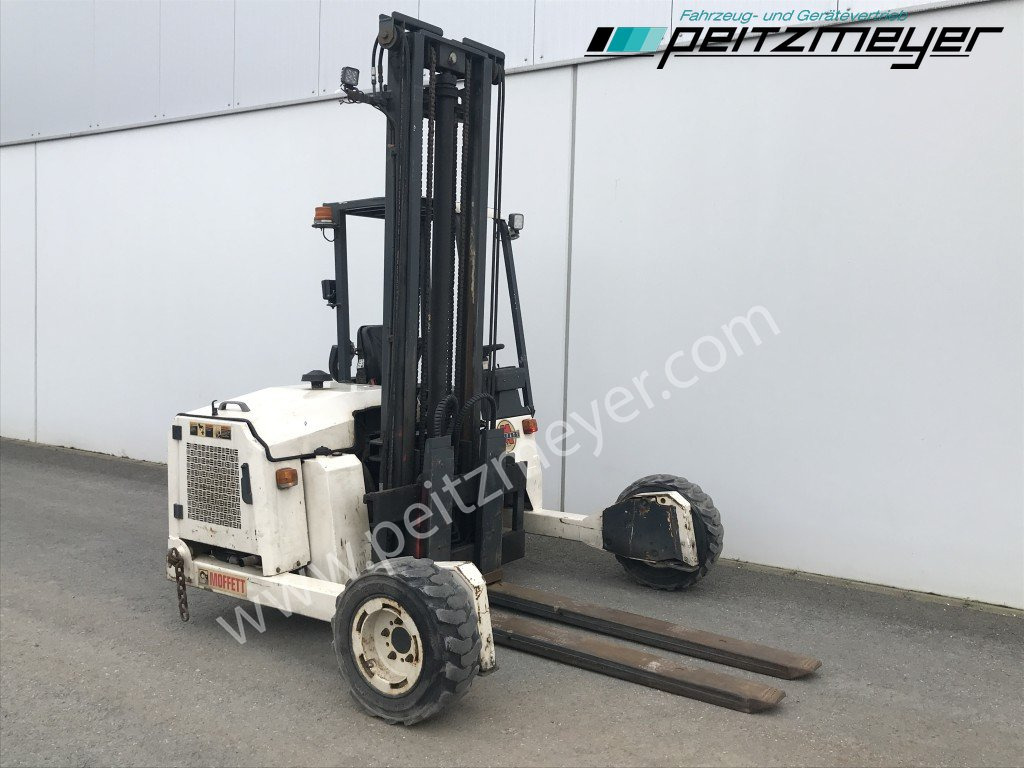 Moffett Mitnahmestapler M 2003 STM Allrad, UVV in 09/25 neu - Meeneemheftruck: afbeelding 2 Moffett Mitnahmestapler M 2003 STM Allrad, UVV in 09/25 neu - Meeneemheftruck: afbeelding 2