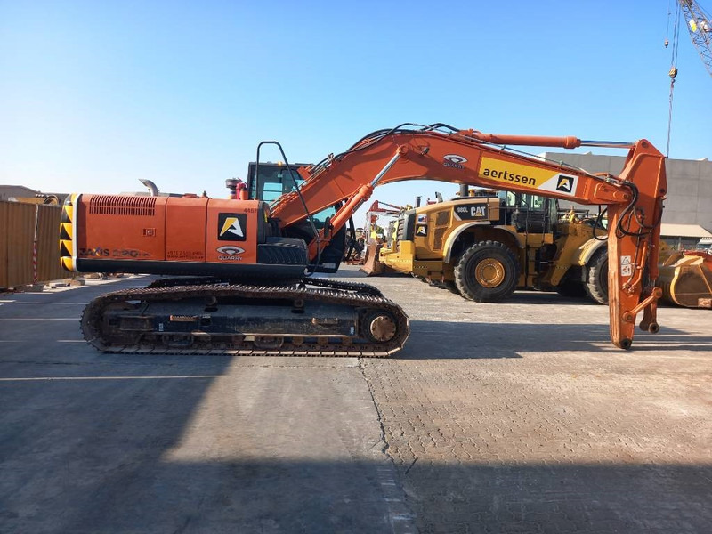 Hitachi ZX220LC (Abu Dhabi) - Rupsgraafmachine: afbeelding 4 Hitachi ZX220LC (Abu Dhabi) - Rupsgraafmachine: afbeelding 4