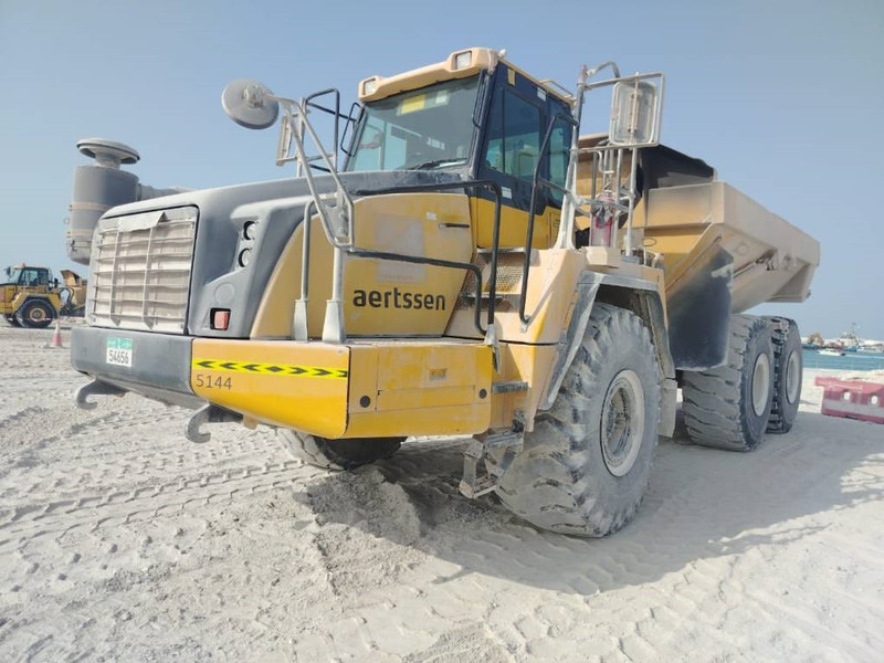 Komatsu HM400-3R (4 pieces available in Abu Dhabi) - Kiepwagen met knikbesturing: afbeelding 3 Komatsu HM400-3R (4 pieces available in Abu Dhabi) - Kiepwagen met knikbesturing: afbeelding 3