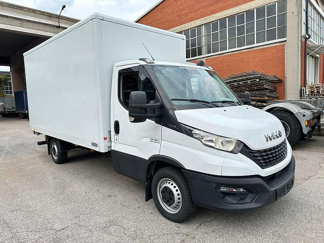 Iveco 35S16 - Bestelwagen gesloten laadbak: afbeelding 1 Iveco 35S16 - Bestelwagen gesloten laadbak: afbeelding 1