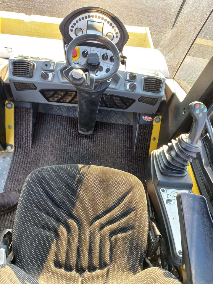 BOMAG BW177D-5 - Schapenpootwals/ Grondverdichter: afbeelding 5 BOMAG BW177D-5 - Schapenpootwals/ Grondverdichter: afbeelding 5