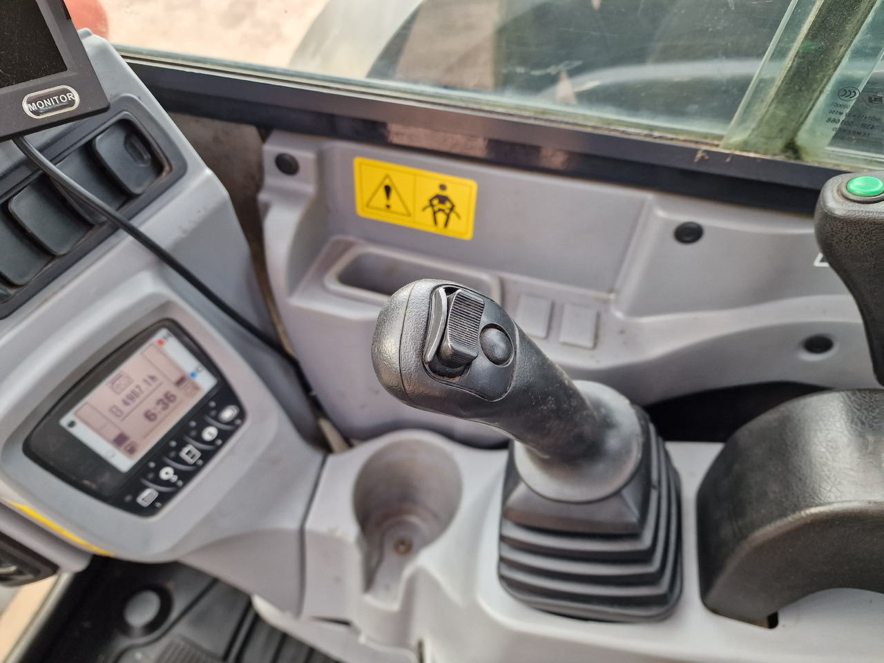 Minigraafmachine KUBOTA KX080-4. Metal tracks.: afbeelding 25