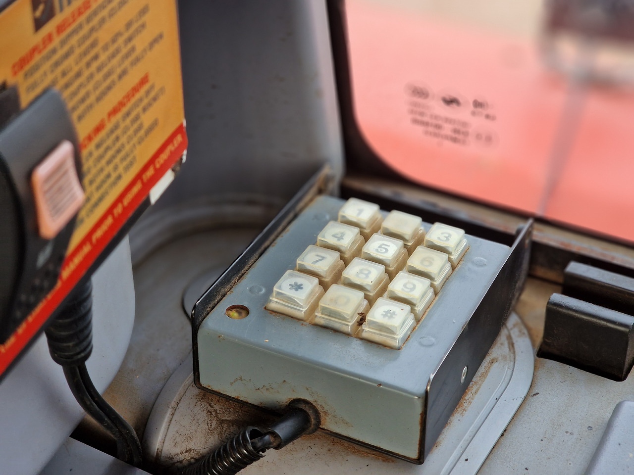 Minigraafmachine KUBOTA KX080-4. Metal tracks.: afbeelding 21