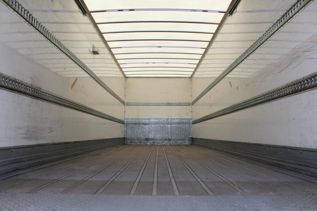 Daf CF 340 E6 Koffer 8,5m Klima LDW Rolltor LBW - Bakwagen: afbeelding 2 Daf CF 340 E6 Koffer 8,5m Klima LDW Rolltor LBW - Bakwagen: afbeelding 2