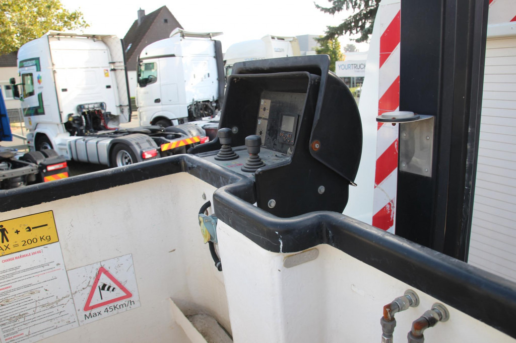 Iveco Daily 70-170 EEV VDT-170-F 20 m 2 Pers.Korb - Vrachtwagen hoogwerker: afbeelding 2 Iveco Daily 70-170 EEV VDT-170-F 20 m 2 Pers.Korb - Vrachtwagen hoogwerker: afbeelding 2