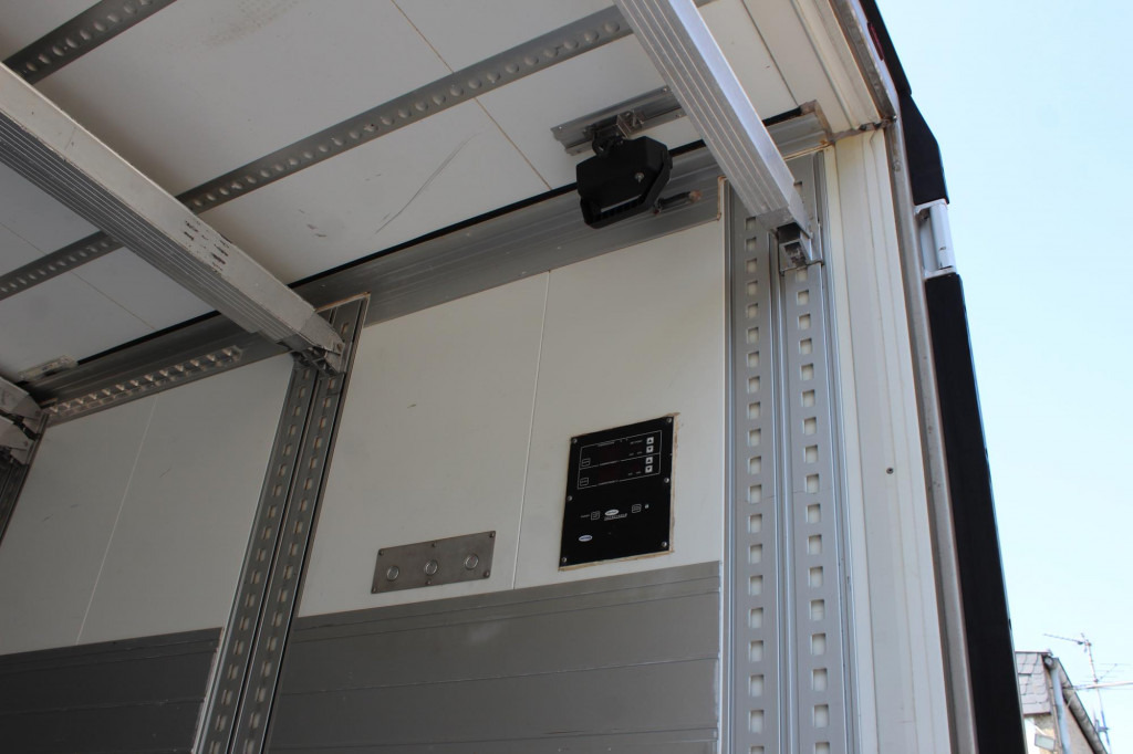 SCHMITZ Carrier Vector 1950Mt. Doppelstock Blumen LBW! - Koelwagen oplegger: afbeelding 4 SCHMITZ Carrier Vector 1950Mt. Doppelstock Blumen LBW! - Koelwagen oplegger: afbeelding 4