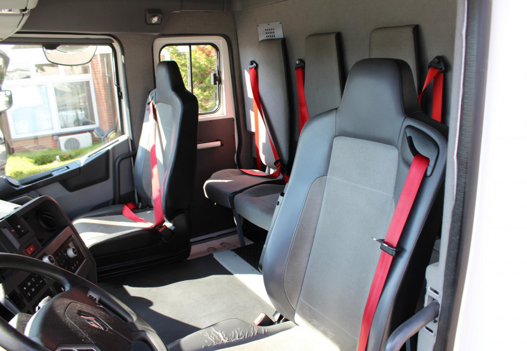 Renault T 430 E6 6 Sitze Ex- Fahrschule nur 64Tkm ! - Trekker: afbeelding 5 Renault T 430 E6 6 Sitze Ex- Fahrschule nur 64Tkm ! - Trekker: afbeelding 5