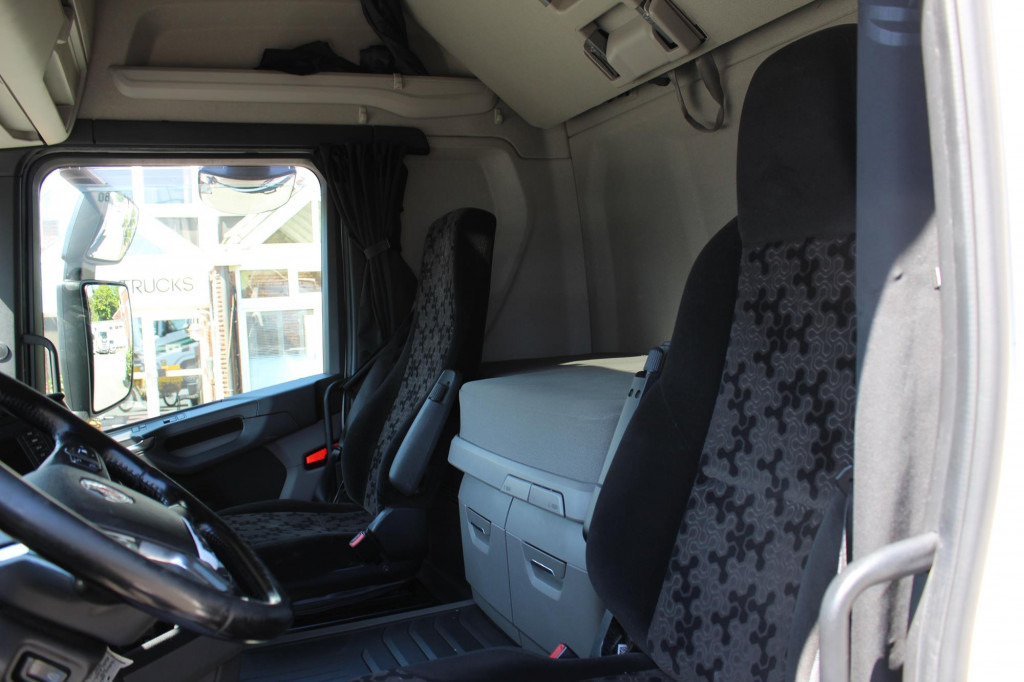 Scania R 450 Retarder LDW Standklima Navi 2 Tanks - Trekker: afbeelding 5 Scania R 450 Retarder LDW Standklima Navi 2 Tanks - Trekker: afbeelding 5