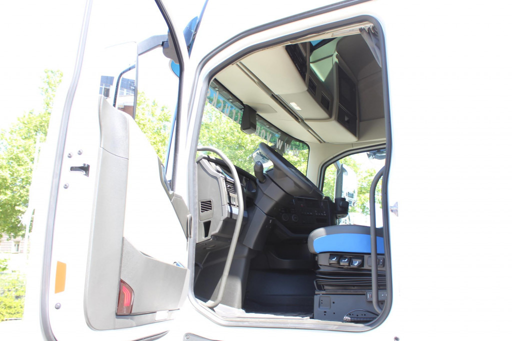 Volvo FH 500 Globe XL I-Park Cool Navi Miete-Rent! - Trekker: afbeelding 2 Volvo FH 500 Globe XL I-Park Cool Navi Miete-Rent! - Trekker: afbeelding 2