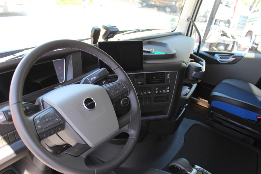 Volvo FH 500 Globe XL I-Park Cool Navi Miete-Rent! - Trekker: afbeelding 4 Volvo FH 500 Globe XL I-Park Cool Navi Miete-Rent! - Trekker: afbeelding 4
