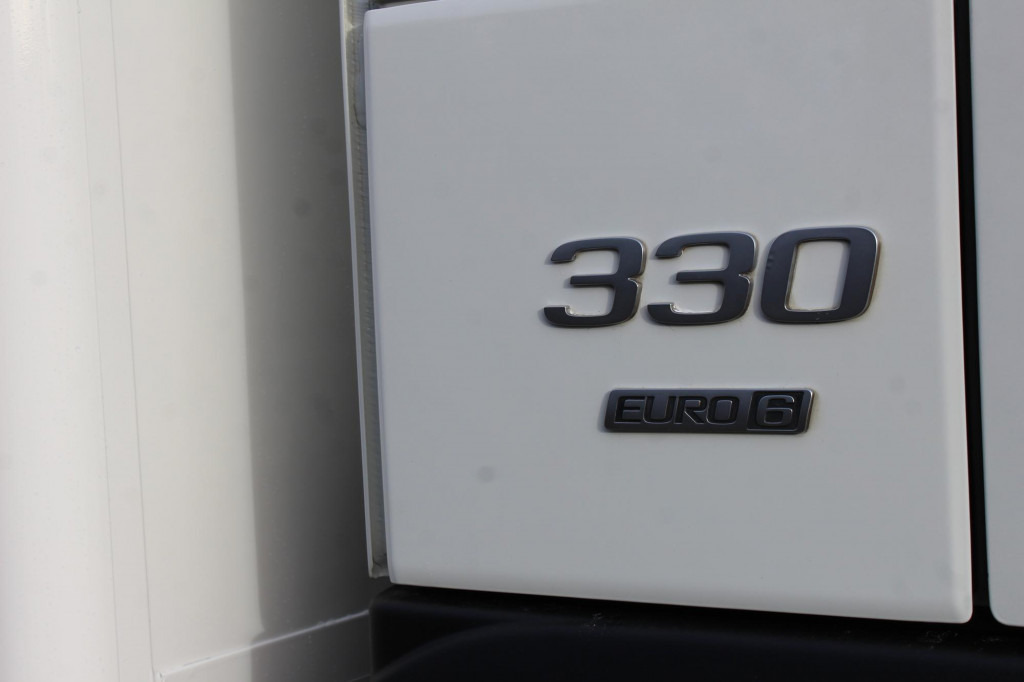 Volvo FM 330 E6 Koffer 7,8m Klima LBW Liftachse - Bakwagen: afbeelding 4 Volvo FM 330 E6 Koffer 7,8m Klima LBW Liftachse - Bakwagen: afbeelding 4