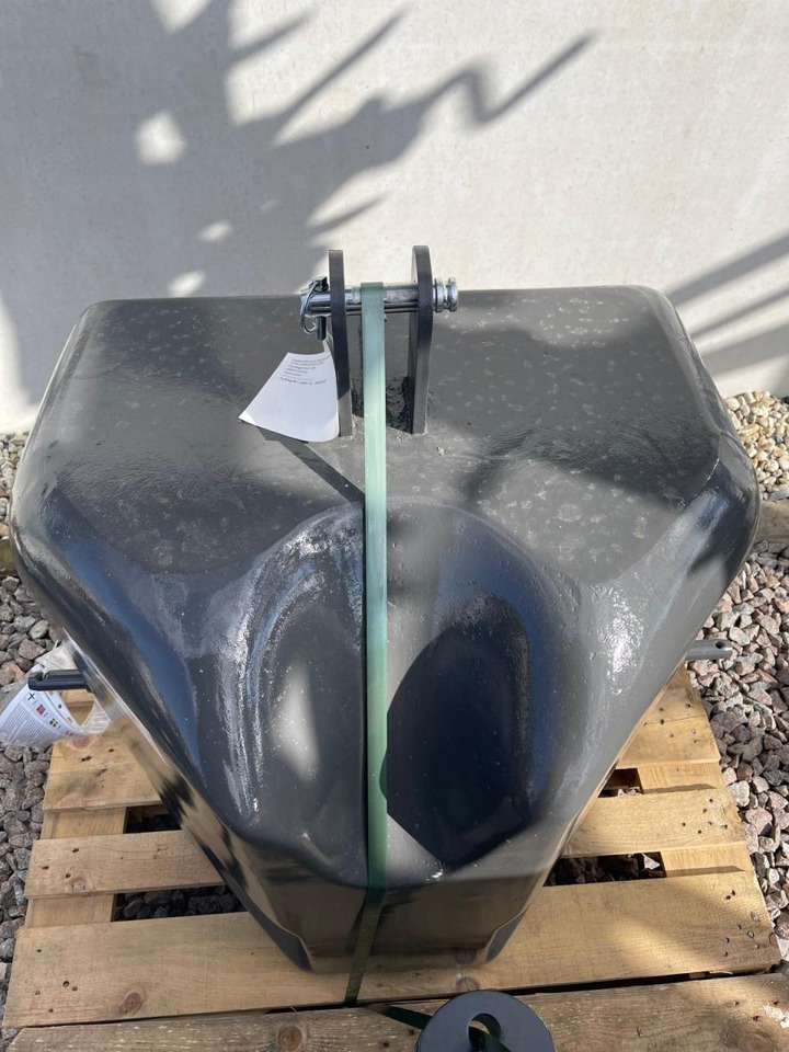 CLAAS CLAAS Frontgewicht 1000kg, NEU ! - Aanbouwdeel: afbeelding 5 CLAAS CLAAS Frontgewicht 1000kg, NEU ! - Aanbouwdeel: afbeelding 5