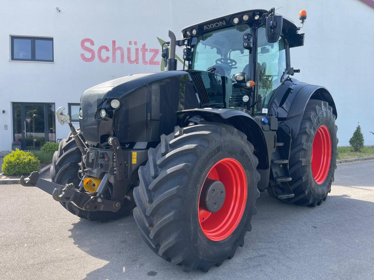 CLAAS Axion 920 CMATIC mit FZW, Black, Schwarz - Tractor: afbeelding 1 CLAAS Axion 920 CMATIC mit FZW, Black, Schwarz - Tractor: afbeelding 1