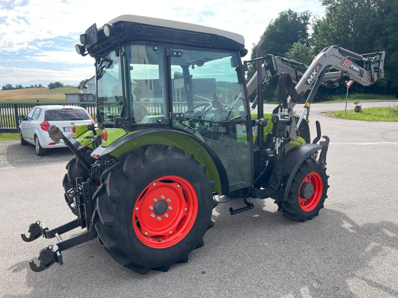 CLAAS Nexos 210, neuwertig, mit Frontlader und Frontzapfwelle, 236 Betriebsstunden - Tractor: afbeelding 5 CLAAS Nexos 210, neuwertig, mit Frontlader und Frontzapfwelle, 236 Betriebsstunden - Tractor: afbeelding 5