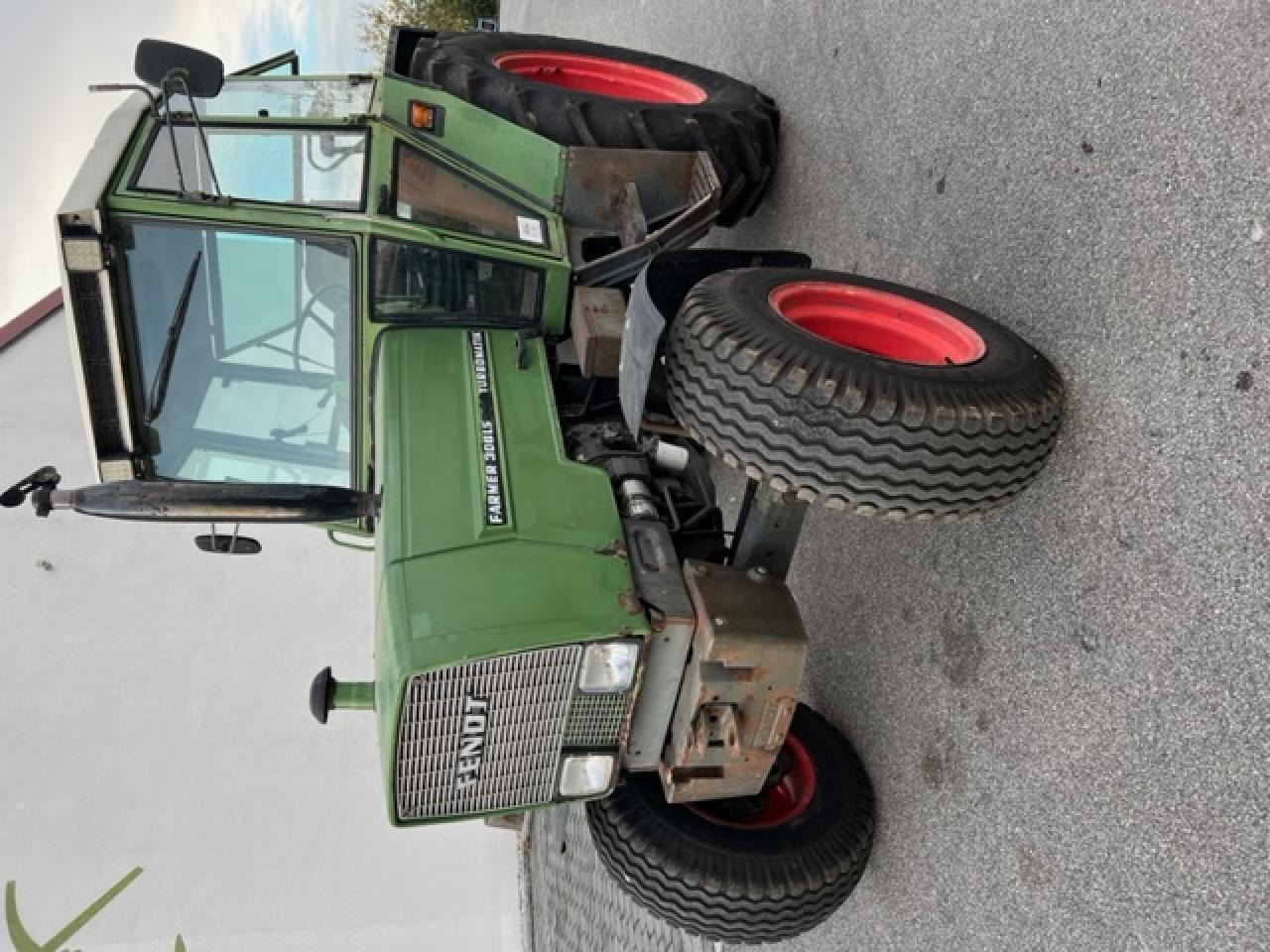 Fendt Farmer 306 LS, Bereifung neuwertig - Tractor: afbeelding 2 Fendt Farmer 306 LS, Bereifung neuwertig - Tractor: afbeelding 2