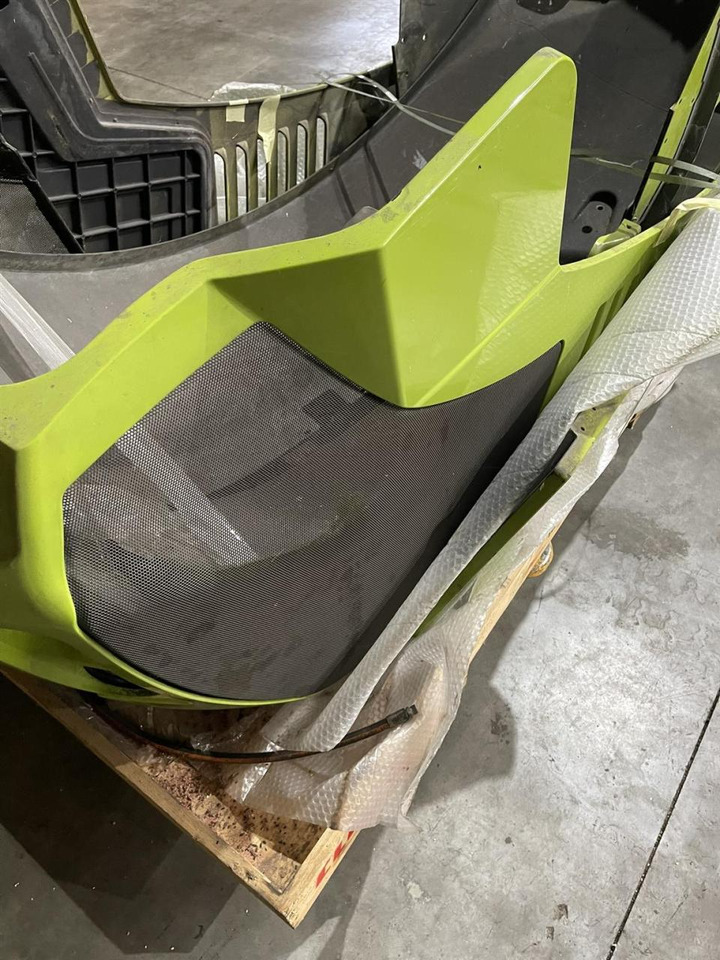 CLAAS Axion 820 Motorhaube Kotflügel Seitendeckel - Onderdelen: afbeelding 3 CLAAS Axion 820 Motorhaube Kotflügel Seitendeckel - Onderdelen: afbeelding 3