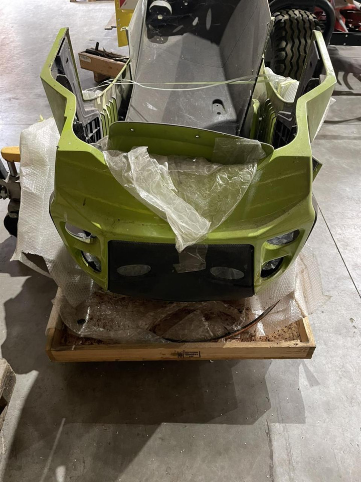 CLAAS Axion 820 Motorhaube Kotflügel Seitendeckel - Onderdelen: afbeelding 1 CLAAS Axion 820 Motorhaube Kotflügel Seitendeckel - Onderdelen: afbeelding 1