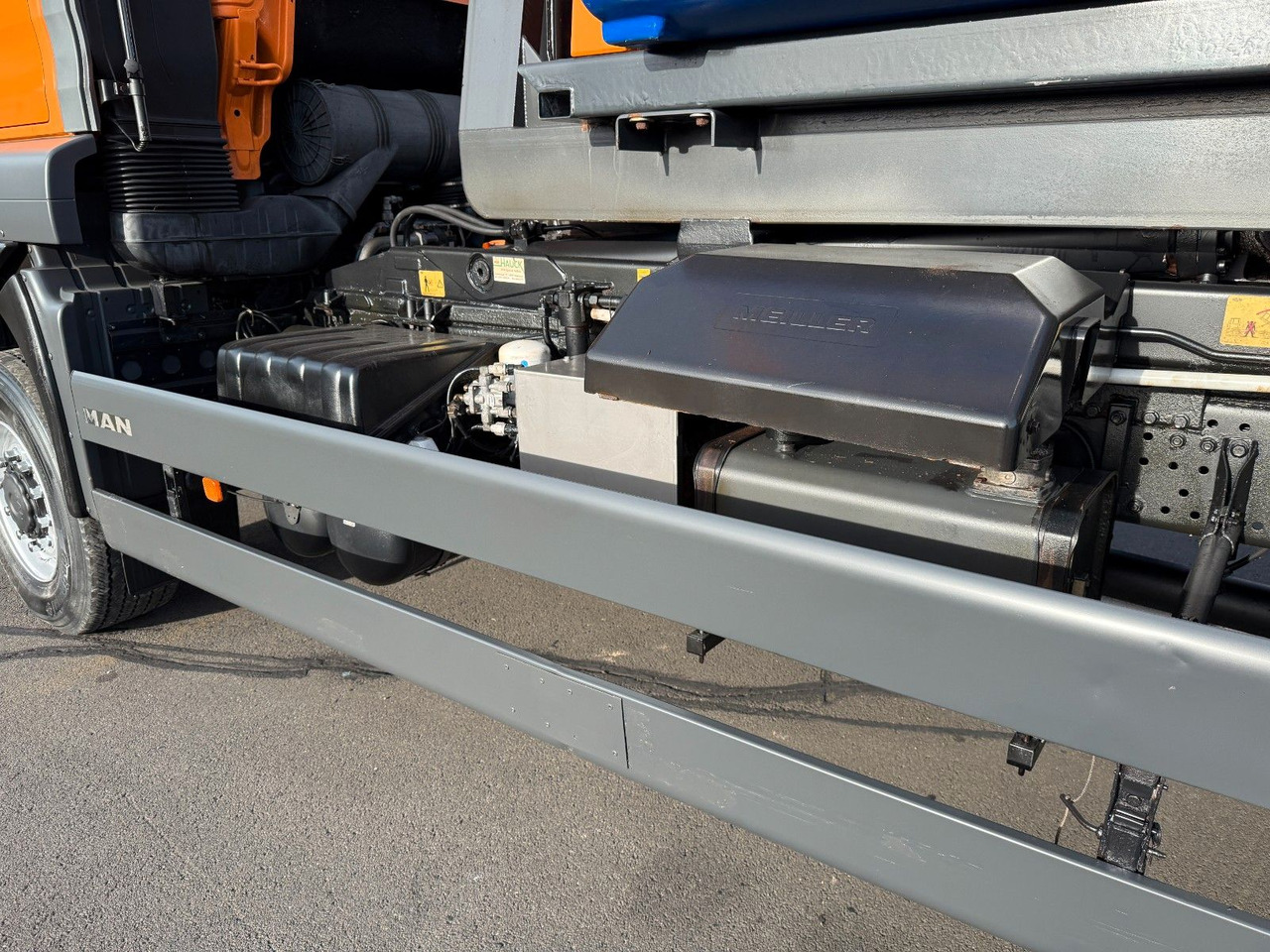 MAN TGA 18.360 4x4 Winterdienst Meiller Abroller - Haakarmsysteem vrachtwagen: afbeelding 4 MAN TGA 18.360 4x4 Winterdienst Meiller Abroller - Haakarmsysteem vrachtwagen: afbeelding 4