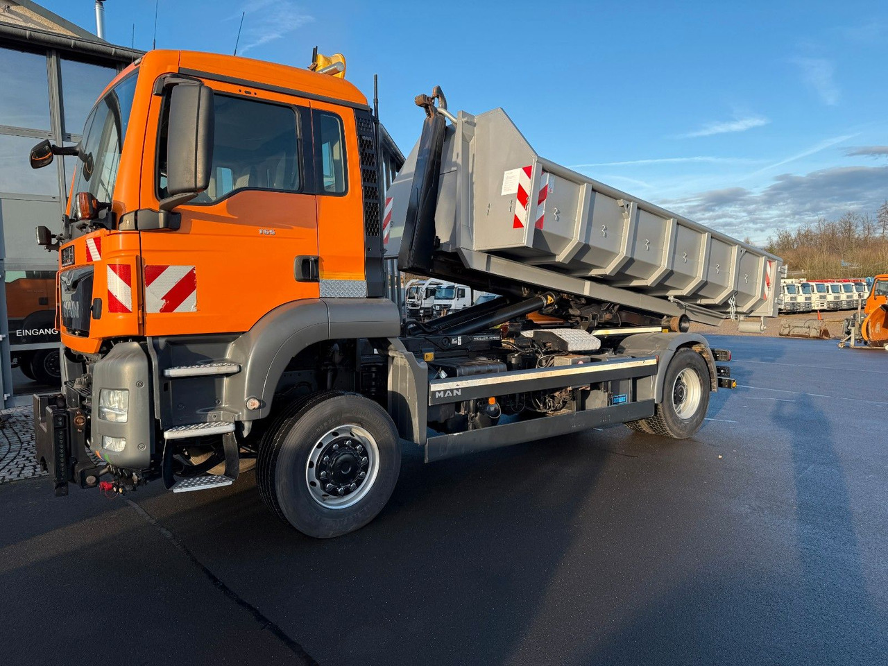 MAN TGS 18.360 4x4 Winterdienst Meiler Abrollkipper - Haakarmsysteem vrachtwagen: afbeelding 1 MAN TGS 18.360 4x4 Winterdienst Meiler Abrollkipper - Haakarmsysteem vrachtwagen: afbeelding 1
