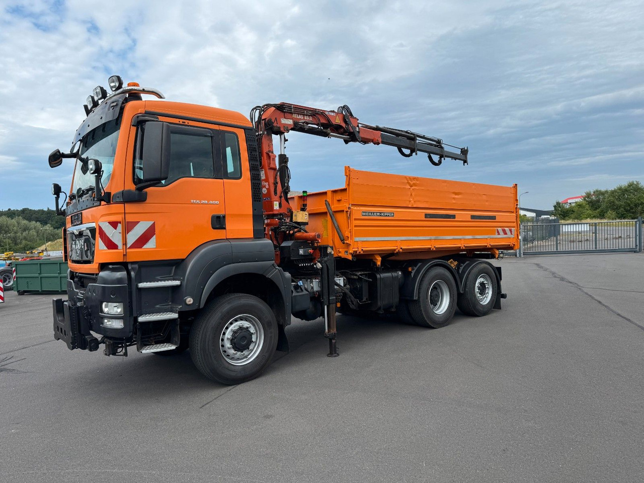 MAN TGS 28.400 6x4-4 BL Kipper / Kran / Winterdienst - Kipper vrachtwagen, Kraanwagen: afbeelding 4 MAN TGS 28.400 6x4-4 BL Kipper / Kran / Winterdienst - Kipper vrachtwagen, Kraanwagen: afbeelding 4