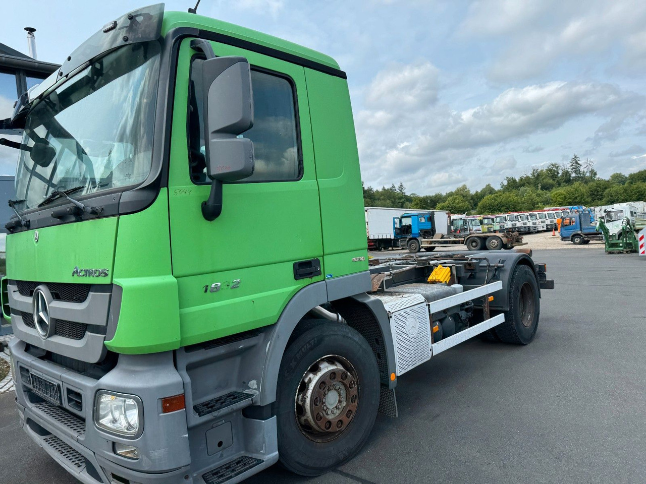 Mercedes-Benz Actros 1832 MP 3 Kipperfahrgestell + Klima - Chassis vrachtwagen: afbeelding 1 Mercedes-Benz Actros 1832 MP 3 Kipperfahrgestell + Klima - Chassis vrachtwagen: afbeelding 1