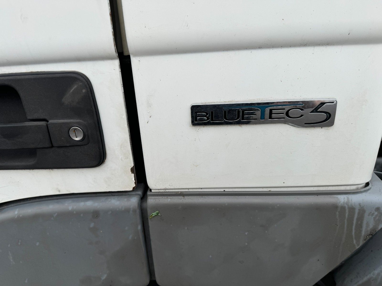 Mercedes-Benz Actros 2532 6x2 MP 3 Fahrgestell Mercedes-Benz Actros 2532 6x2 MP 3 Fahrgestell - Chassis vrachtwagen: afbeelding 3 Mercedes-Benz Actros 2532 6x2 MP 3 Fahrgestell Mercedes-Benz Actros 2532 6x2 MP 3 Fahrgestell - Chassis vrachtwagen: afbeelding 3