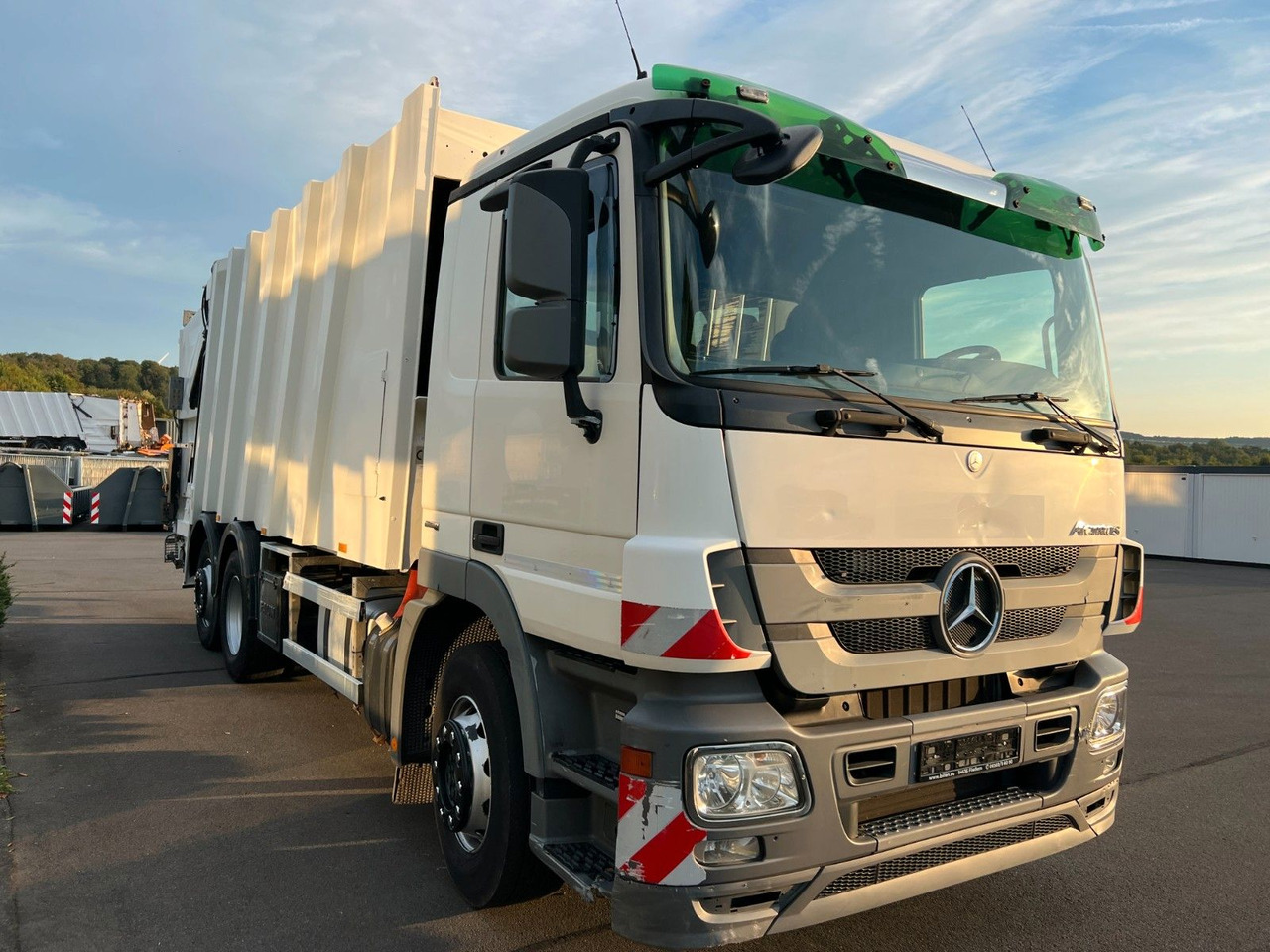 Mercedes-Benz Actros 2532 6x2 MP3 Faun Power Press 524 - Vuilniswagen: afbeelding 4 Mercedes-Benz Actros 2532 6x2 MP3 Faun Power Press 524 - Vuilniswagen: afbeelding 4