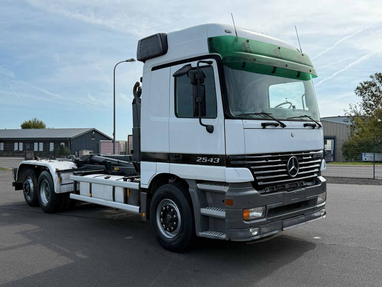 Mercedes-Benz Actros 2543 6x2 Klima + Kupplung - Haakarmsysteem vrachtwagen: afbeelding 4 Mercedes-Benz Actros 2543 6x2 Klima + Kupplung - Haakarmsysteem vrachtwagen: afbeelding 4