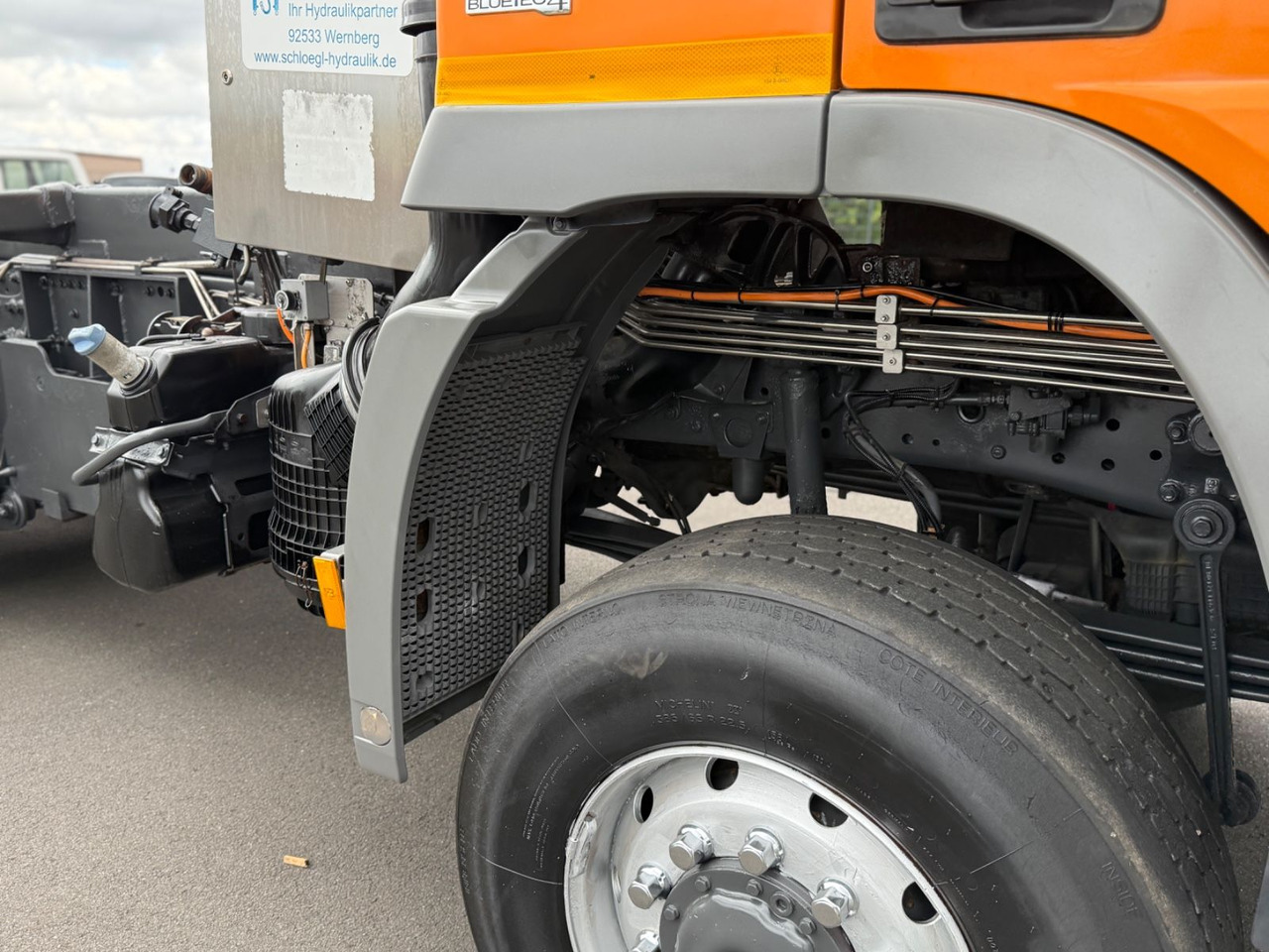 Mercedes-Benz Actros 3341 6x6 Hydraulikpumpe + Tank - Chassis vrachtwagen: afbeelding 4 Mercedes-Benz Actros 3341 6x6 Hydraulikpumpe + Tank - Chassis vrachtwagen: afbeelding 4