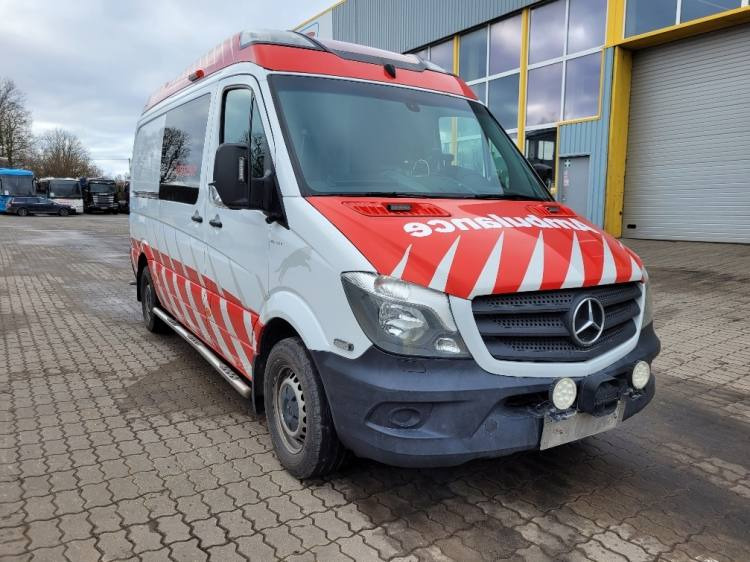 MERCEDES – BENZ SPRINTER 319 AMBULANCE (PROFILE) KLIMA, 6.2017, EURO 6 - Ambulance: afbeelding 1 MERCEDES – BENZ SPRINTER 319 AMBULANCE (PROFILE) KLIMA, 6.2017, EURO 6 - Ambulance: afbeelding 1