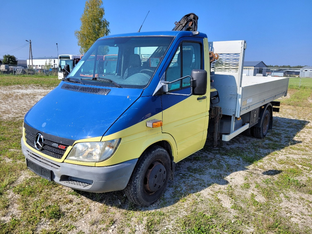 MERCEDES – BENZ SPRINTER 616CDI HIAB 027-2 Crane 10.2004 - Bestelwagen met open laadbak: afbeelding 2 MERCEDES – BENZ SPRINTER 616CDI HIAB 027-2 Crane 10.2004 - Bestelwagen met open laadbak: afbeelding 2