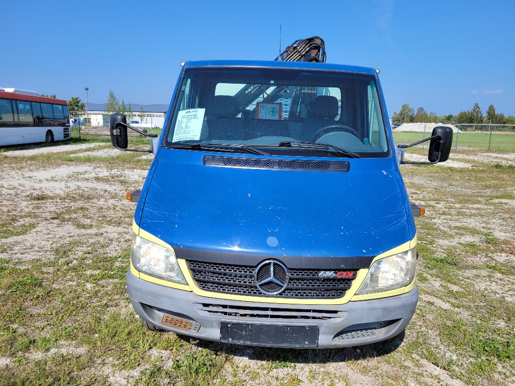 MERCEDES – BENZ SPRINTER 616CDI HIAB 027-2 Crane 10.2004 - Bestelwagen met open laadbak: afbeelding 3 MERCEDES – BENZ SPRINTER 616CDI HIAB 027-2 Crane 10.2004 - Bestelwagen met open laadbak: afbeelding 3