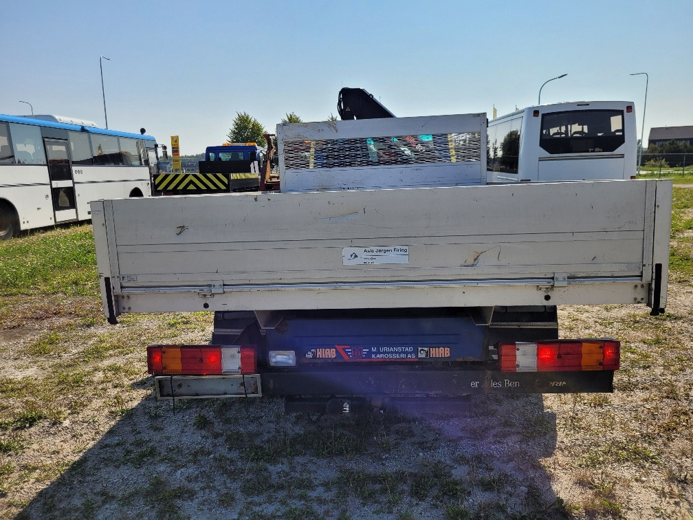 MERCEDES – BENZ SPRINTER 616CDI HIAB 027-2 Crane 10.2004 - Bestelwagen met open laadbak: afbeelding 5 MERCEDES – BENZ SPRINTER 616CDI HIAB 027-2 Crane 10.2004 - Bestelwagen met open laadbak: afbeelding 5
