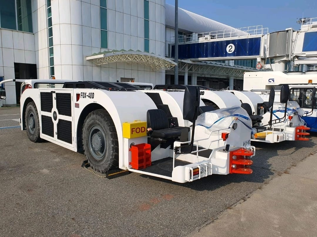 BlissFox - ABC 40D - Vliegtuigtrekker: afbeelding 3 BlissFox - ABC 40D - Vliegtuigtrekker: afbeelding 3