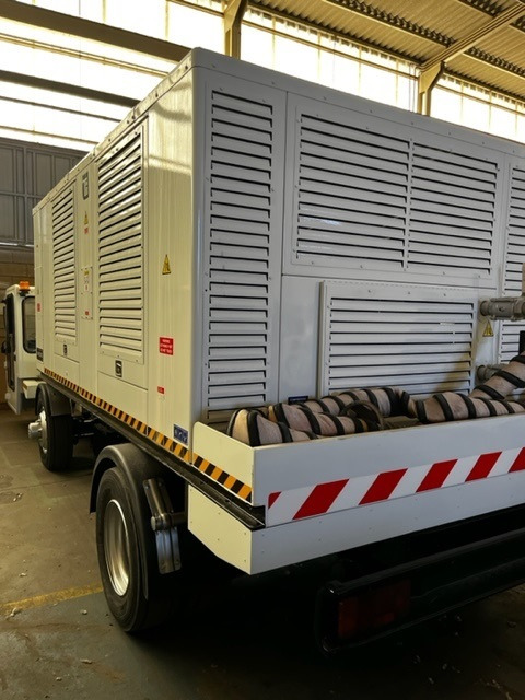 ASU Trilectron ASP250 - Ground support equipment: afbeelding 3 ASU Trilectron ASP250 - Ground support equipment: afbeelding 3