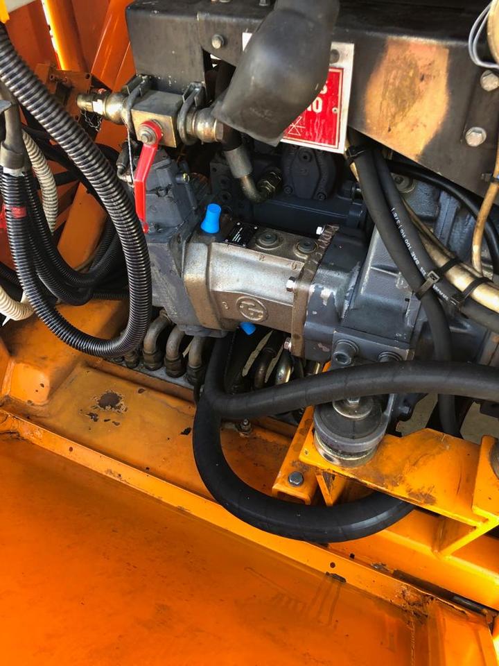 Main Deck Loader Aviogei 20 tons 2PU2000 - Container/ Palletlader: afbeelding 3 Main Deck Loader Aviogei 20 tons 2PU2000 - Container/ Palletlader: afbeelding 3