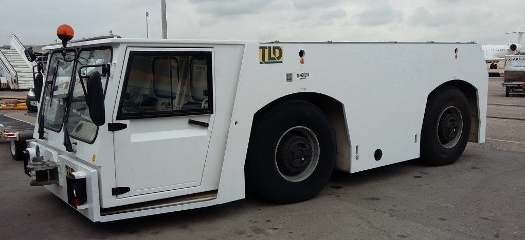 Pushback Tractor TLD TMX400-30 - Vliegtuigtrekker: afbeelding 2 Pushback Tractor TLD TMX400-30 - Vliegtuigtrekker: afbeelding 2