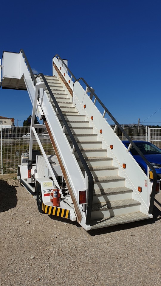 TEMG Pax Stairs TG2244 - Passagierstrap: afbeelding 4 TEMG Pax Stairs TG2244 - Passagierstrap: afbeelding 4
