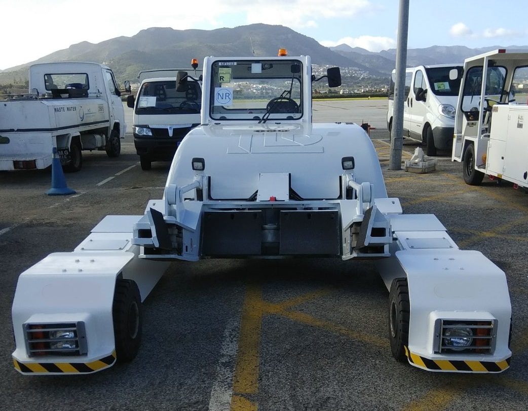 TLD Towbarless Pushback TPX 100 E - Vliegtuigtrekker: afbeelding 3 TLD Towbarless Pushback TPX 100 E - Vliegtuigtrekker: afbeelding 3