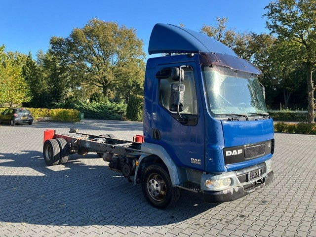 DAF LF 220 FA45.220 LF - Chassis vrachtwagen: afbeelding 2 DAF LF 220 FA45.220 LF - Chassis vrachtwagen: afbeelding 2