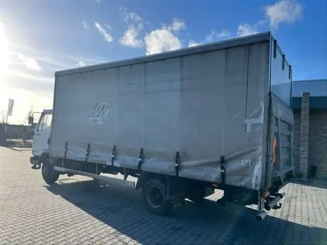 DAF LF 45.160 FA45.160 - Schuifzeilen vrachtwagen: afbeelding 4 DAF LF 45.160 FA45.160 - Schuifzeilen vrachtwagen: afbeelding 4