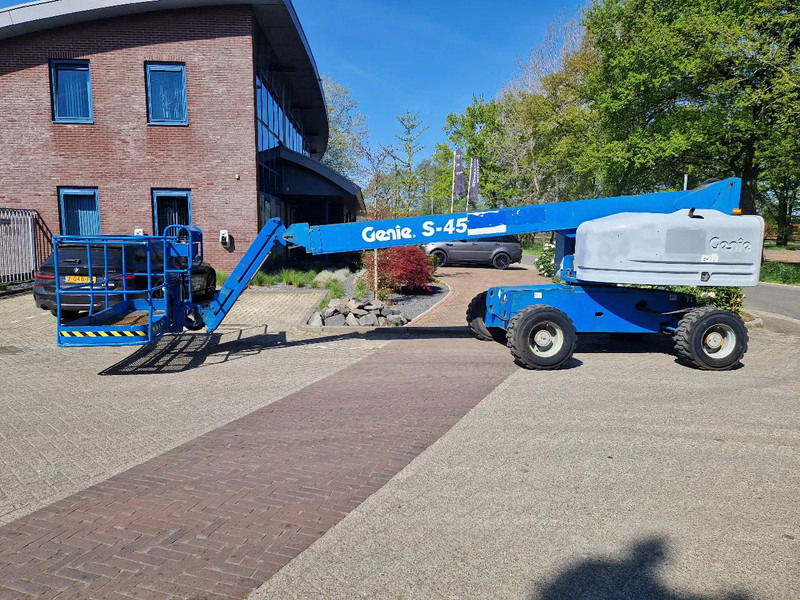 Genie S-45 - Telescoophoogwerker: afbeelding 1 Genie S-45 - Telescoophoogwerker: afbeelding 1