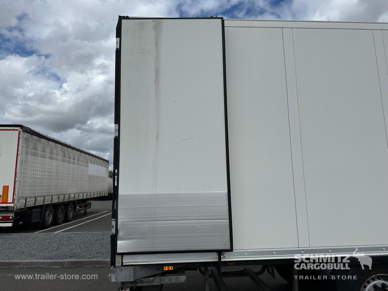 SCHMITZ Reefer Standard Double deck - Isotherm oplegger: afbeelding 5 SCHMITZ Reefer Standard Double deck - Isotherm oplegger: afbeelding 5