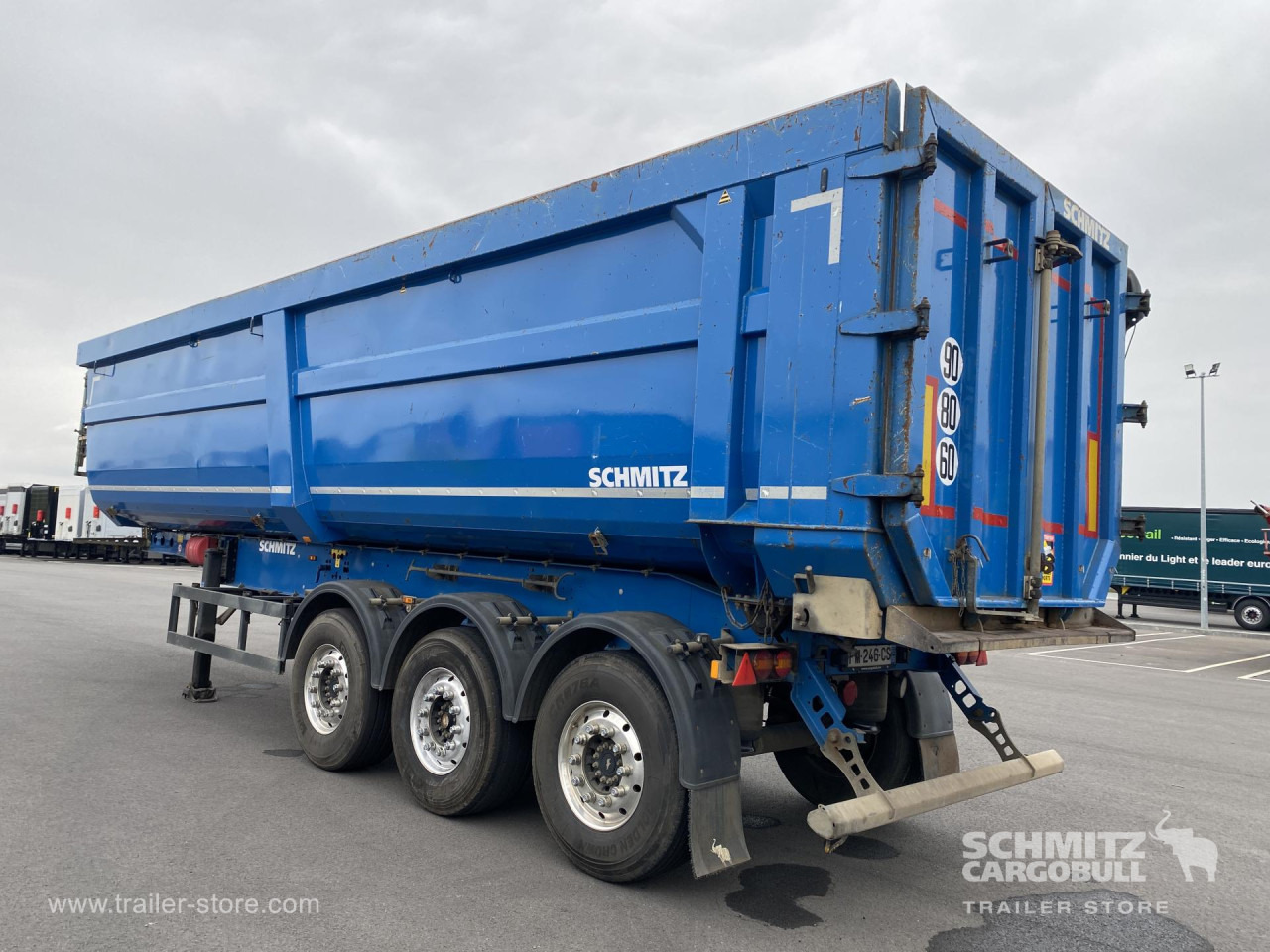 SCHMITZ Tipper Steel half pipe body 46m³ - Kipper oplegger: afbeelding 3 SCHMITZ Tipper Steel half pipe body 46m³ - Kipper oplegger: afbeelding 3