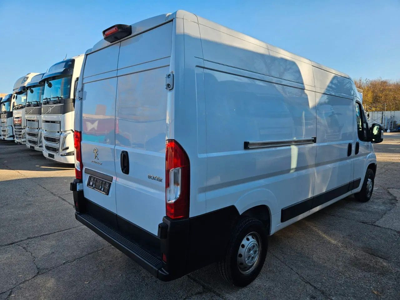 Peugeot Boxer Box 2.2 Premium FT 350 L3H2 Camera 2 units - Bestelwagen gesloten laadbak: afbeelding 3 Peugeot Boxer Box 2.2 Premium FT 350 L3H2 Camera 2 units - Bestelwagen gesloten laadbak: afbeelding 3