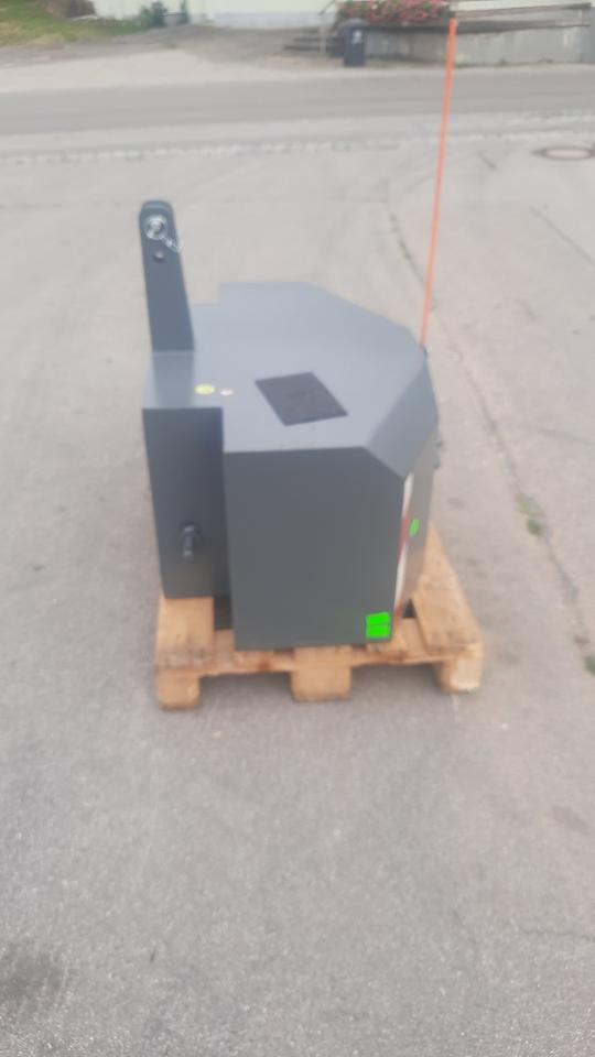 Frontgewicht Ballast Heckgewicht 1000kg Traktor Gewicht Fendt - Tegenwicht: afbeelding 4 Frontgewicht Ballast Heckgewicht 1000kg Traktor Gewicht Fendt - Tegenwicht: afbeelding 4