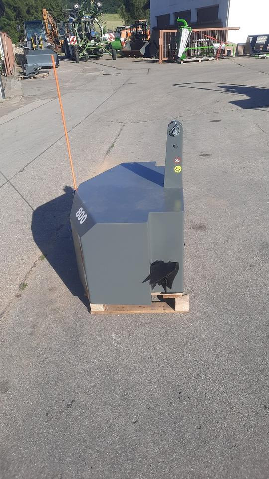 Frontgewicht Ballast Heckgewicht 800kg Traktor Gewicht Fendt - Tegenwicht: afbeelding 4 Frontgewicht Ballast Heckgewicht 800kg Traktor Gewicht Fendt - Tegenwicht: afbeelding 4