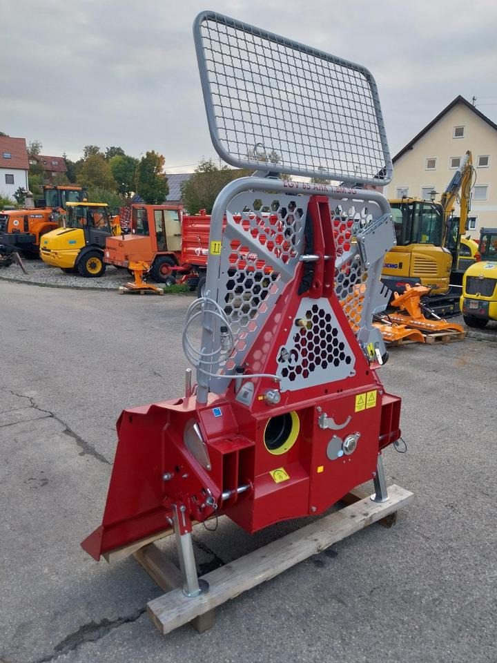 Neue Forstseilwinde Seilwinde Tajfun EGV 65 AHK SG Funk 35 45 55 - Lier voor Bosbouwmachine: afbeelding 3 Neue Forstseilwinde Seilwinde Tajfun EGV 65 AHK SG Funk 35 45 55 - Lier voor Bosbouwmachine: afbeelding 3