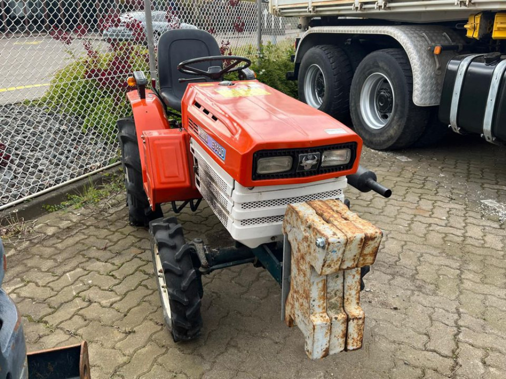 KUBOTA Trecker 1400 Diverse mit Zapfwelle am Heck und Heuwender - Mini tractor: afbeelding 4 KUBOTA Trecker 1400 Diverse mit Zapfwelle am Heck und Heuwender - Mini tractor: afbeelding 4